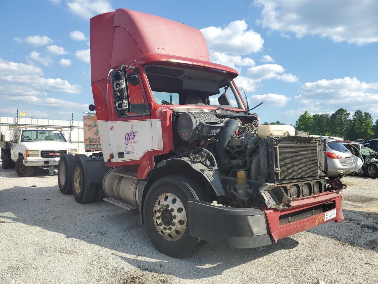 VOLVO VN VNL 2007 red tractor diesel 4V4NC9GG87N480116 photo #1