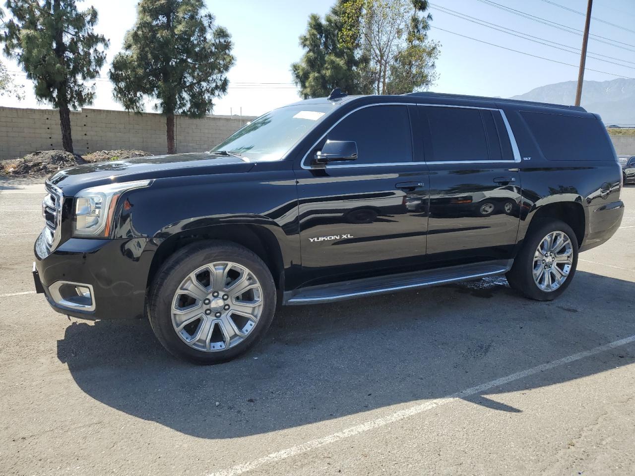 GMC YUKON XL C 2018 black  gas 1GKS1GKC0JR259000 photo #1