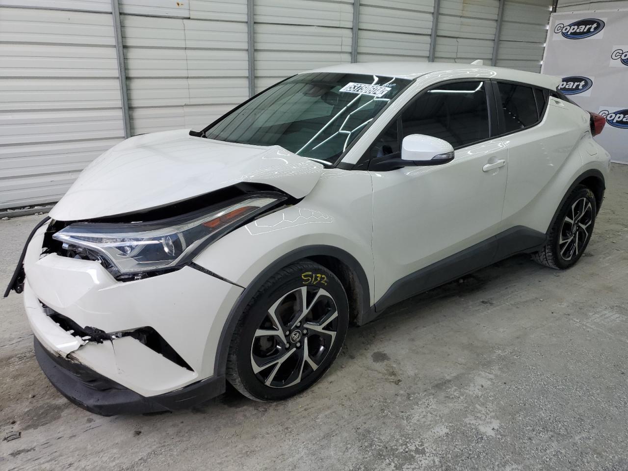 TOYOTA C-HR XLE 2018 white  gas NMTKHMBX2JR031525 photo #1