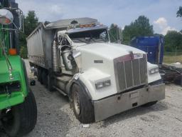 KENWORTH CONSTRUCTI 2003 white  diesel 1NKWXUTX03J898053 photo #2