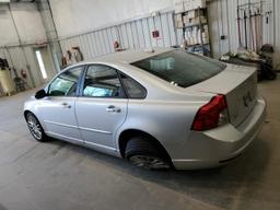 VOLVO S40 2.4I 2010 silver  gas YV1382MS7A2489767 photo #3