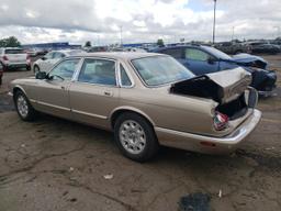 JAGUAR XJ8 2003 gold  gas SAJDA14C83LF54189 photo #3