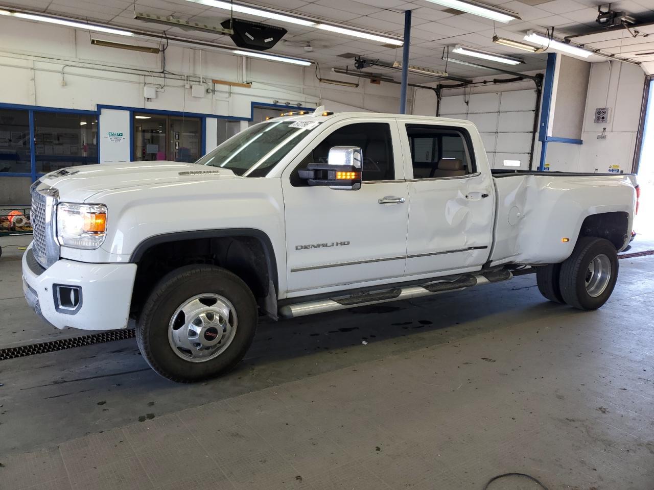 GMC SIERRA K35 2017 white crew pic diesel 1GT42YEY0HF131981 photo #1