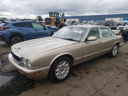 JAGUAR XJ8 2003 gold  gas SAJDA14C83LF54189 photo #2