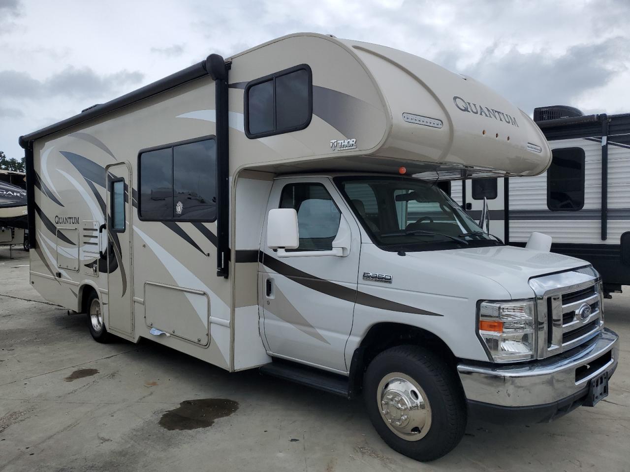 THOR MOTOR HOME 2018 white  gas 1FDWE3FS3HDC65467 photo #1