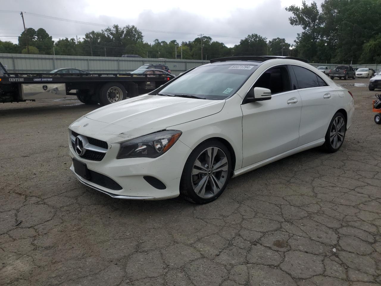 MERCEDES-BENZ CLA 250 2018 white  gas WDDSJ4EB0JN537811 photo #1