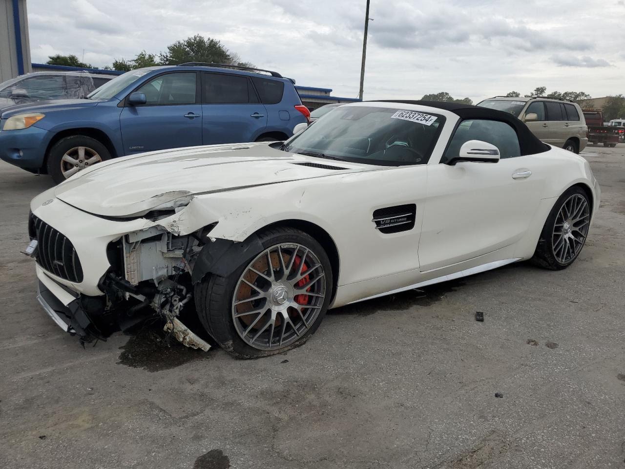 MERCEDES-BENZ AMG GT C 2018 white  gas WDDYK8AA0JA020950 photo #1