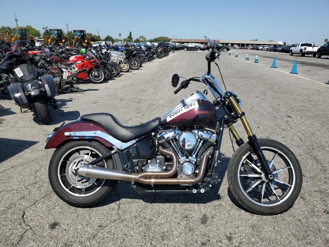 HARLEY-DAVIDSON FXLR 2019 burgundy  gas 1HD1YNJ60KB046317 photo #1