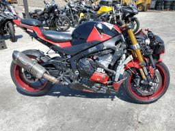 SUZUKI GSX-R1000 2020 red  gas JS1DM11M4L7100041 photo #2