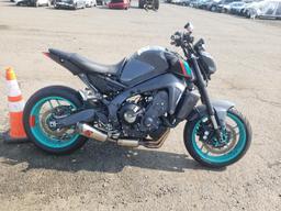 YAMAHA MT09 2023 gray  gas JYARN71EXPA003225 photo #2