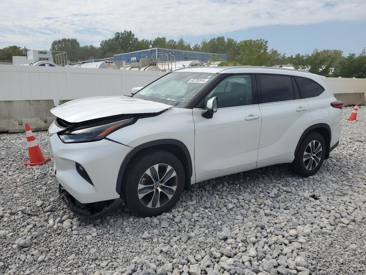 TOYOTA HIGHLANDER 2022 white  gas 5TDGZRBH1NS577068 photo #1