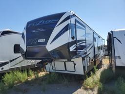 KEYSTONE TRAILER 2019 white   4YDF42732KF810866 photo #3