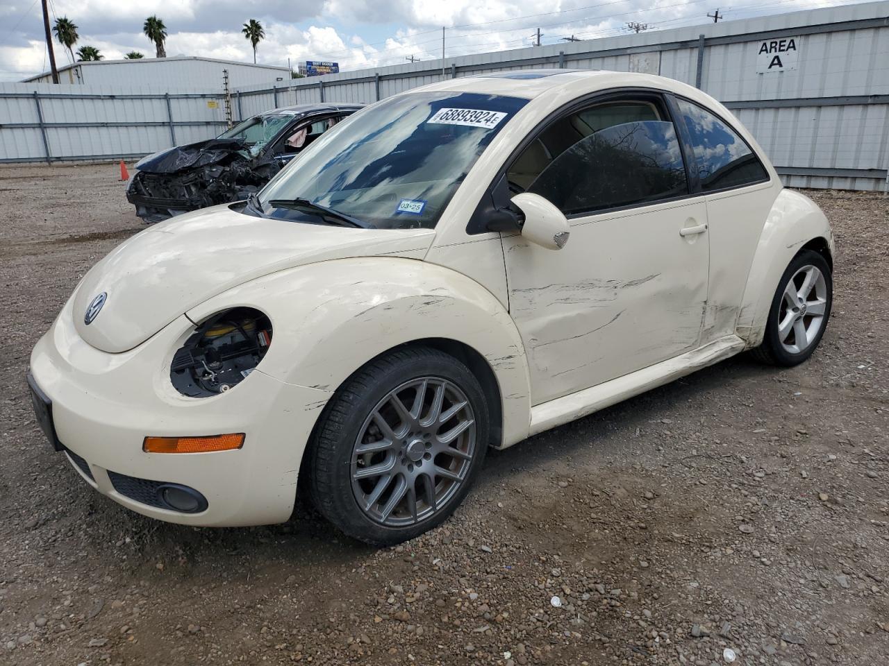 VOLKSWAGEN NEW BEETLE 2006 tan hatchbac gas 3VWSW31C56M420499 photo #1