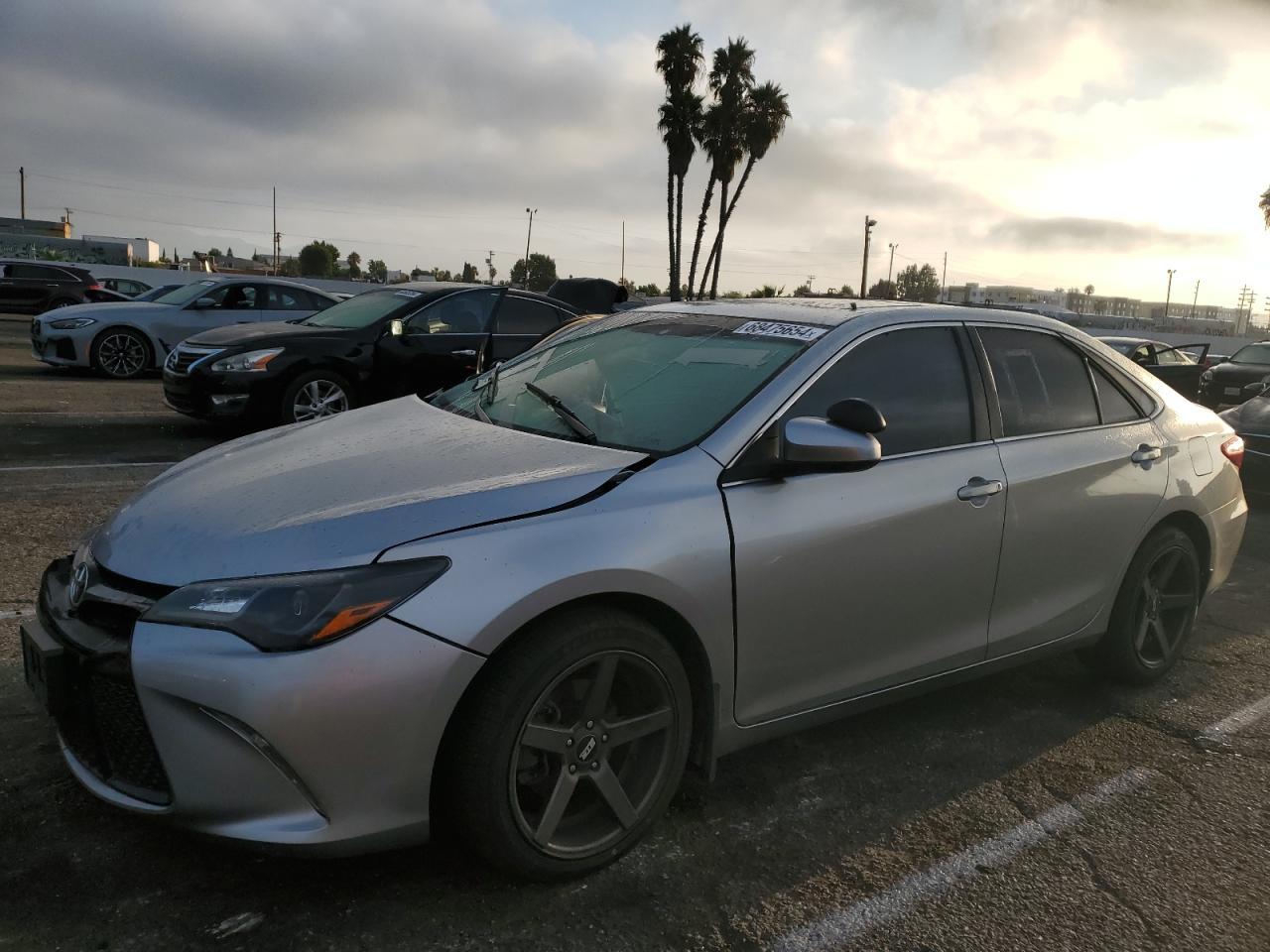 TOYOTA CAMRY LE 2016 silver  gas 4T1BF1FK5GU151615 photo #1