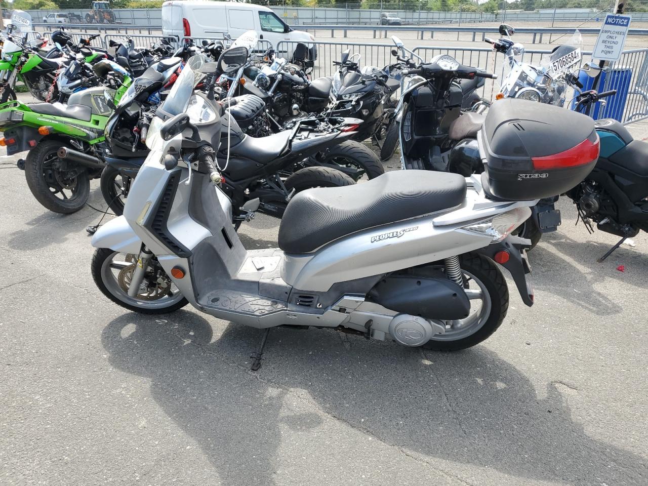 KYMCO USA INC PEOPLE S 2008 silver  gas RFBD2K2168B190127 photo #1