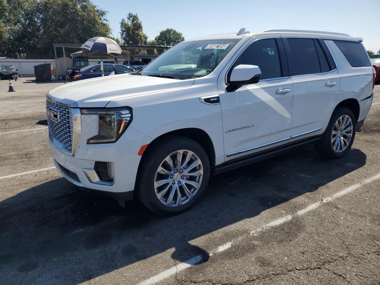 GMC YUKON DENA 2023 white  gas 1GKS1DKL8PR301081 photo #1