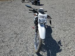 HONDA XR150L E 2023 white  gas 3H1KD1317PD005268 photo #3