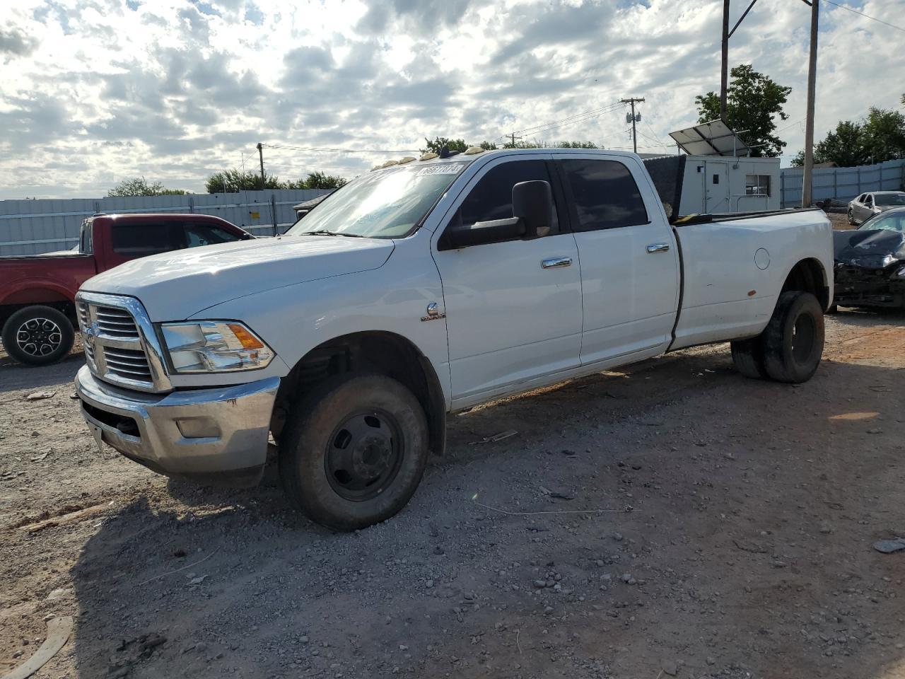 RAM 3500 SLT 2013 white crew pic diesel 3C63RRHL3DG555989 photo #1