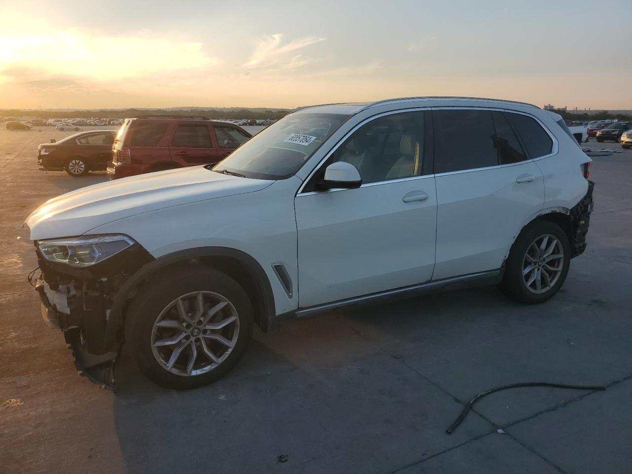 BMW X5 XDRIVE4 2022 white  gas 5UXCR6C00N9J06449 photo #1