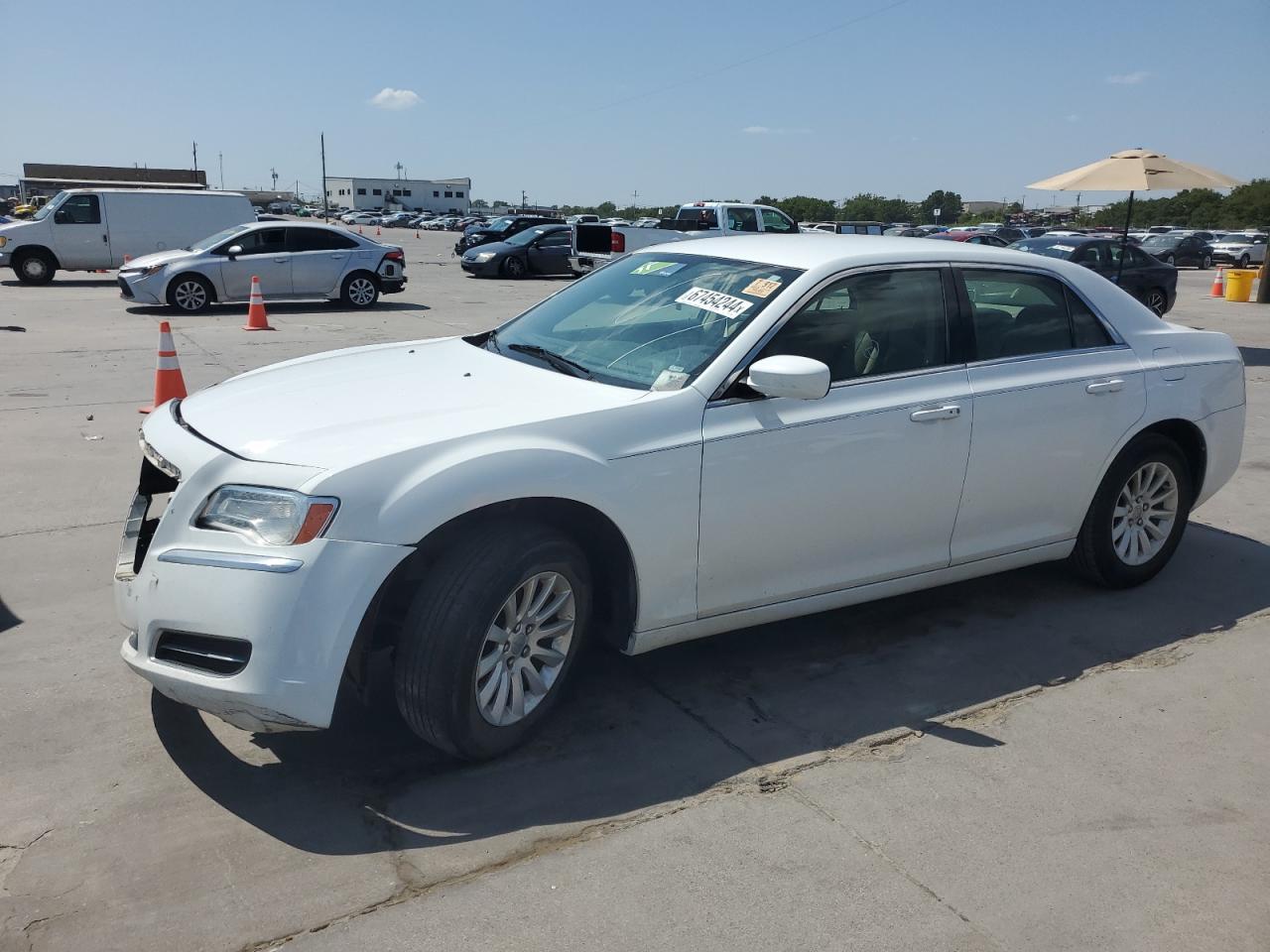 CHRYSLER 300 2013 white sedan 4d flexible fuel 2C3CCAAG2DH551669 photo #1