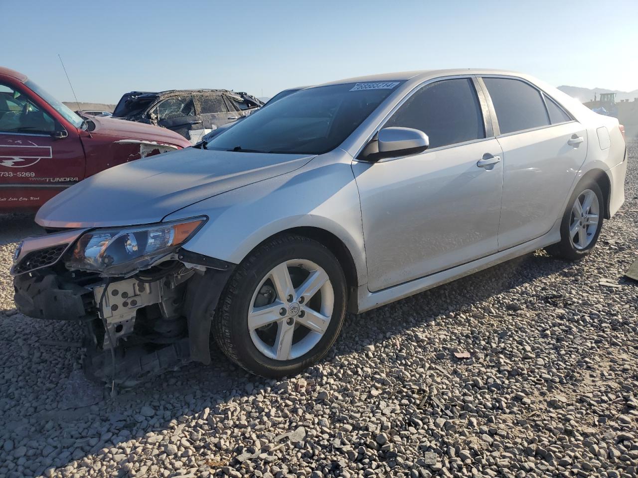 TOYOTA CAMRY L 2014 silver sedan 4d gas 4T1BF1FK0EU334773 photo #1