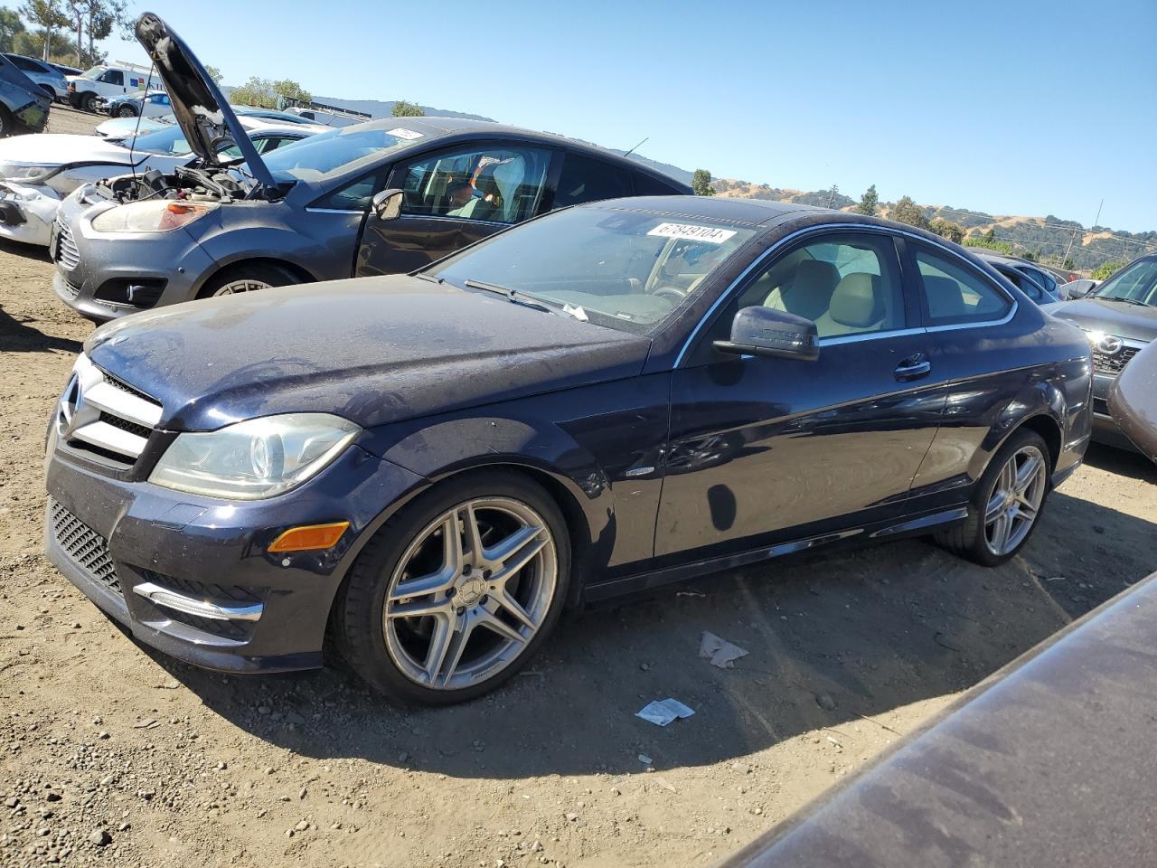 MERCEDES-BENZ C 350 2012 blue  gas WDDGJ5HB4CF886362 photo #1