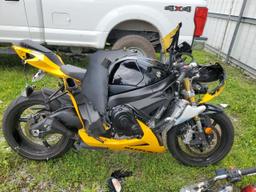 SUZUKI GSX-R750 2017 yellow  gas JS1GR7MA5H2100735 photo #2