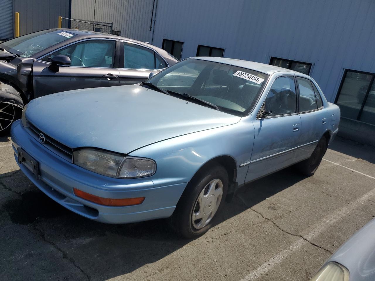 TOYOTA CAMRY LE 1993 blue  gas JT2VK12E1P0231958 photo #1