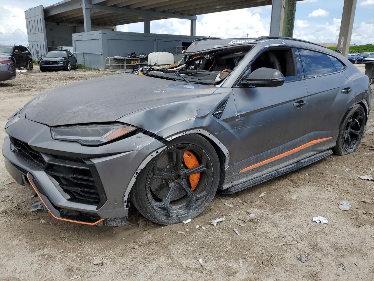 LAMBORGHINI URUS 2019 silver  gas ZPBUA1ZL5KLA05433 photo #1