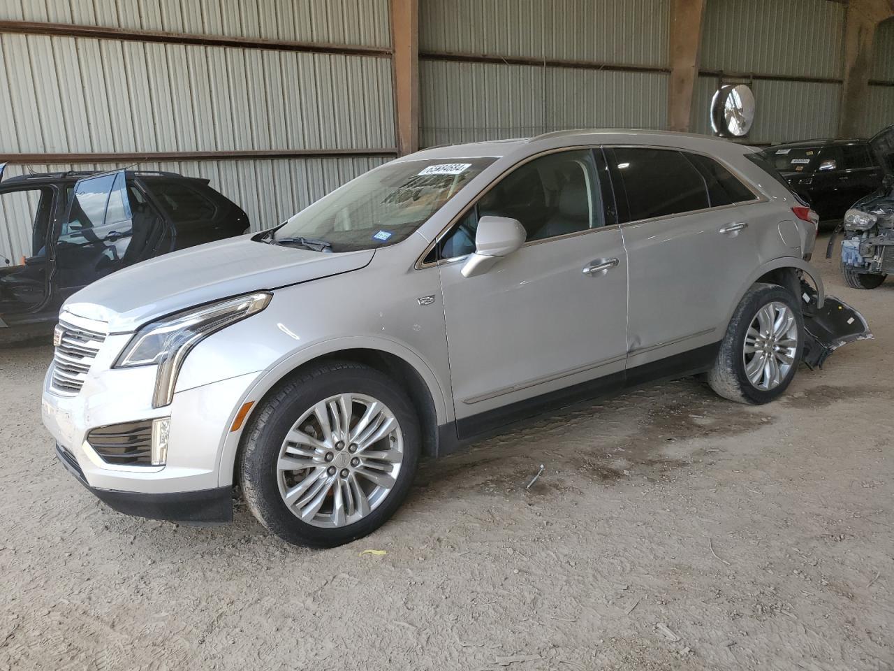 CADILLAC XT5 PREMIU 2019 silver  gas 1GYKNFRS9KZ174949 photo #1