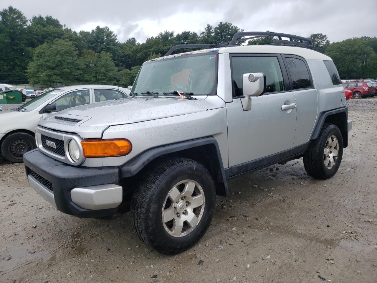 TOYOTA FJ CRUISER 2007 silver 4dr spor gas JTEBU11F270087265 photo #1