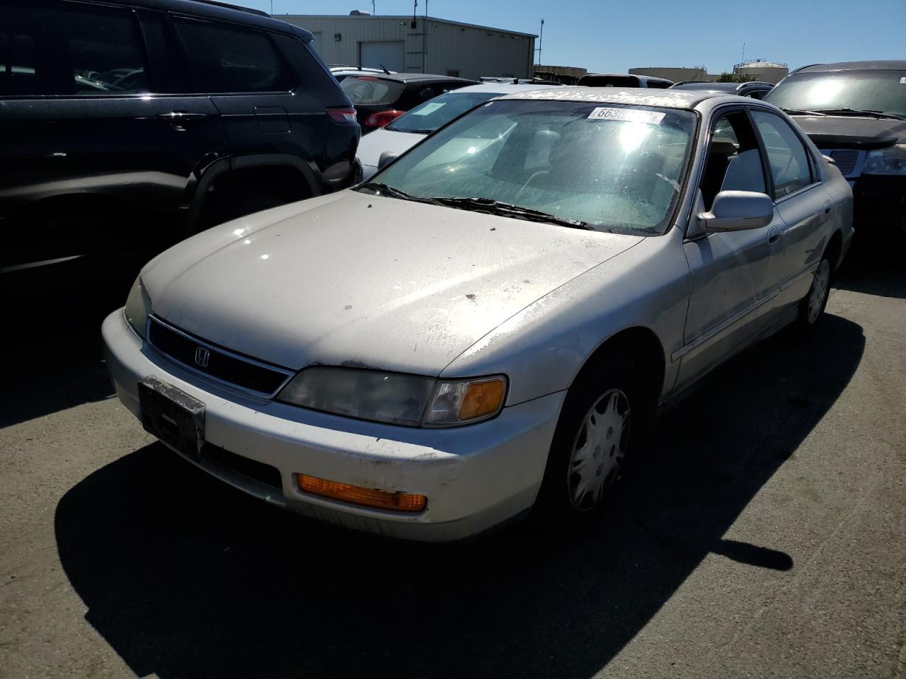 HONDA ACCORD VAL 1997 beige sedan 4d gas 1HGCD5683VA171467 photo #1