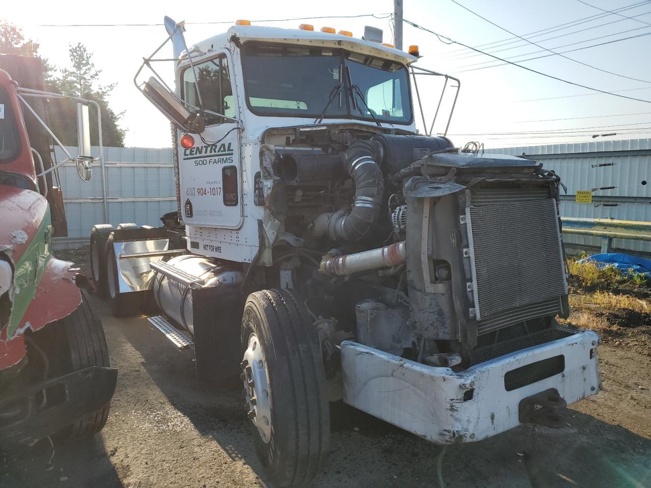 KENWORTH CONSTRUCTI 1994 white tractor diesel 1XKDDB9X3RJ635758 photo #1