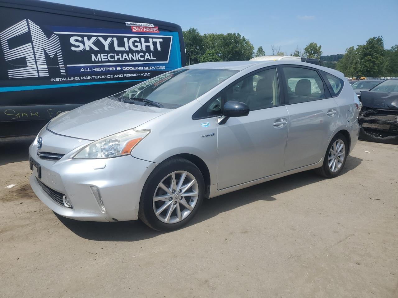 TOYOTA PRIUS V 2013 silver station hybrid engine JTDZN3EU9D3267700 photo #1