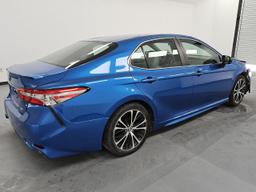 TOYOTA CAMRY L 2018 blue  gas 4T1B11HK4JU134369 photo #4