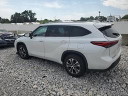 TOYOTA HIGHLANDER 2022 white  gas 5TDGZRBH1NS577068 photo #3