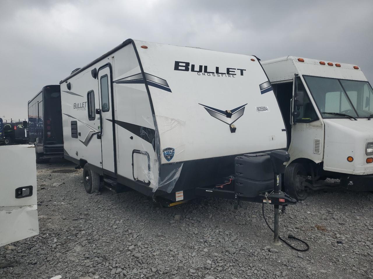 KYRV BULLET 2022 white   4YDTBLG16NT434384 photo #1