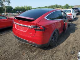 TESLA MODEL X 2018 red  electric 5YJXCDE46JF086183 photo #4