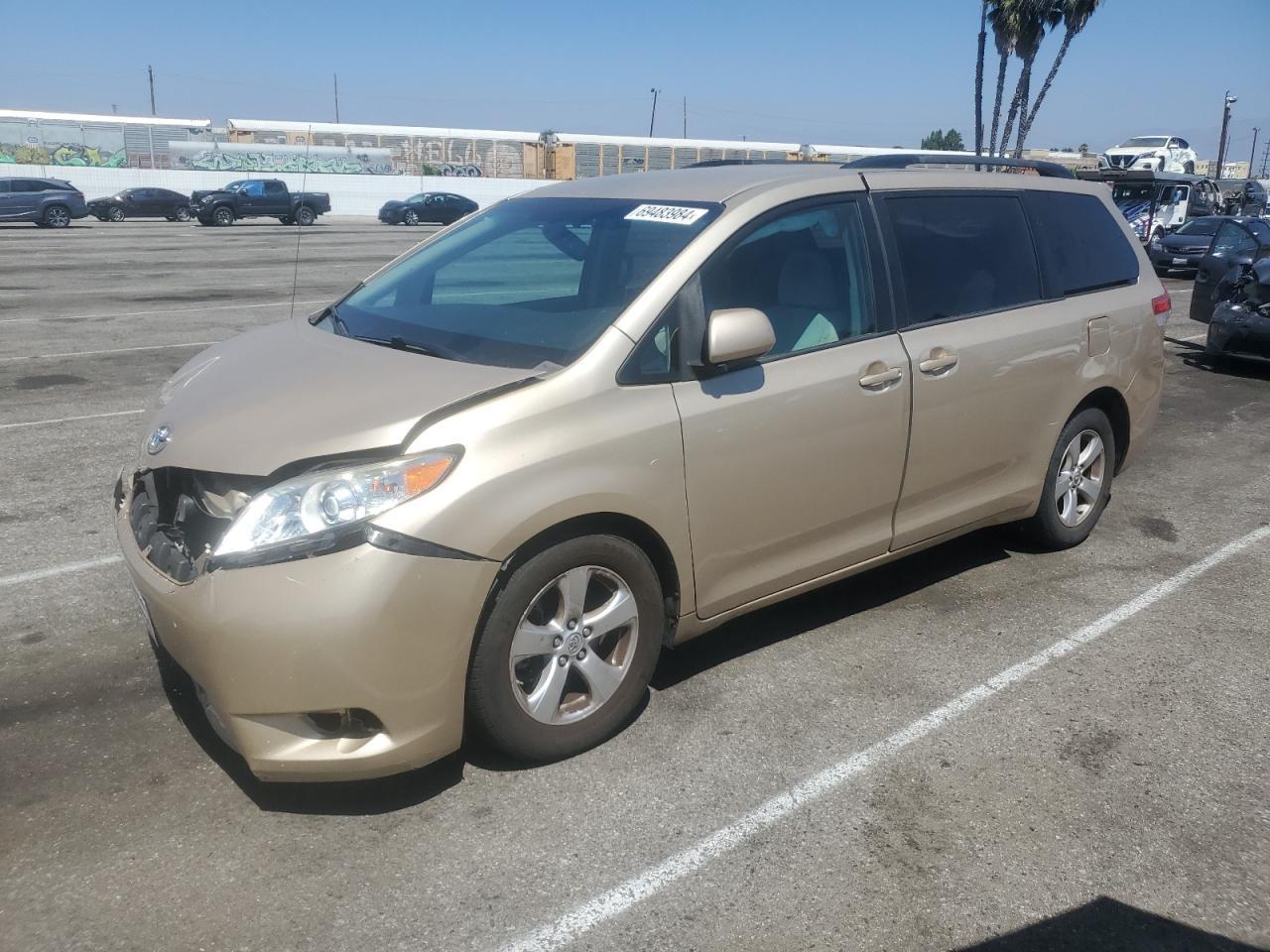 TOYOTA SIENNA LE 2013 gold sports v gas 5TDKK3DC2DS391597 photo #1