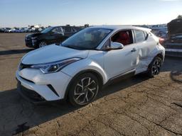 TOYOTA C-HR XLE 2018 white  gas NMTKHMBX5JR012841 photo #2