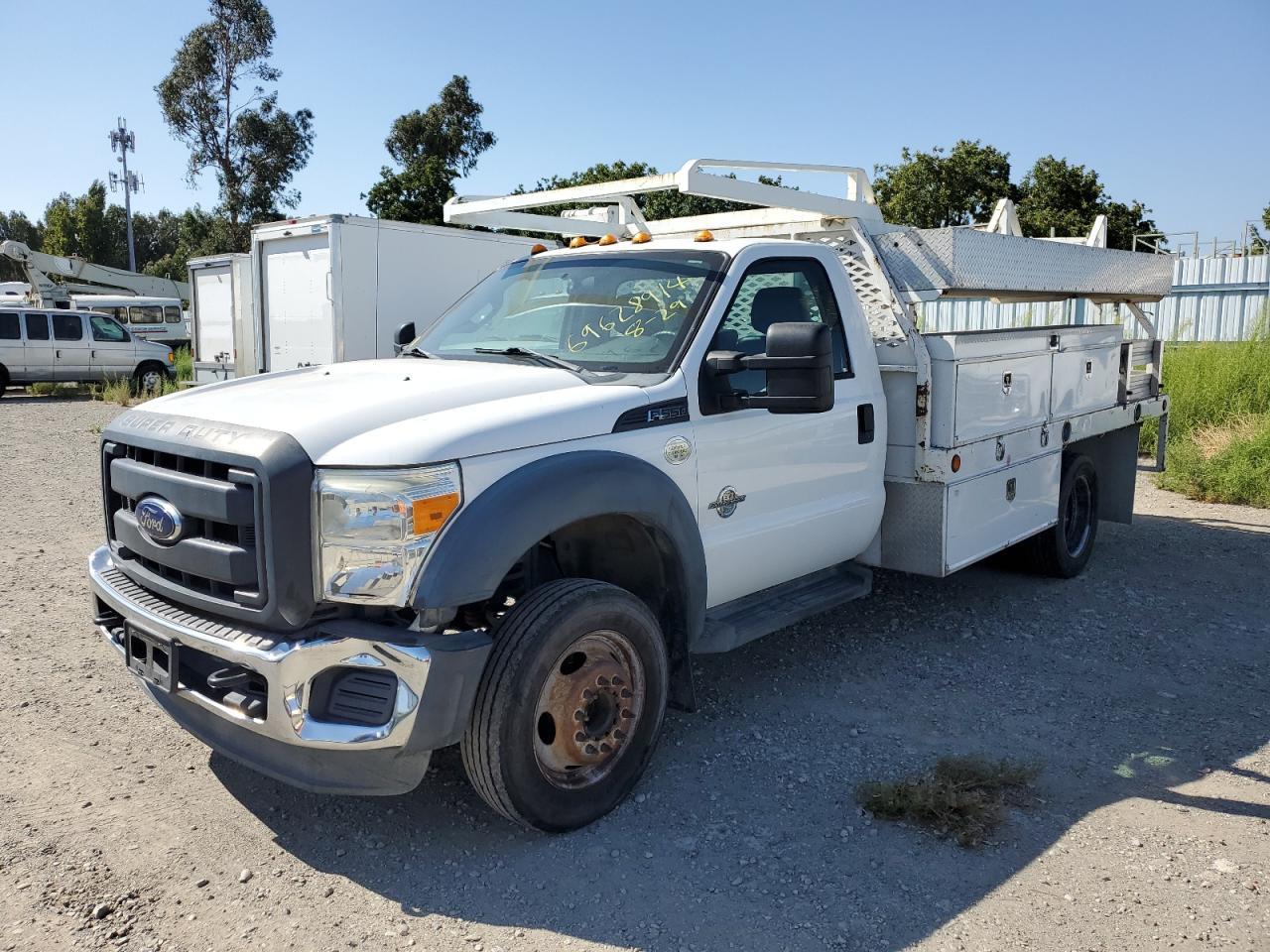 FORD F550 SUPER 2015 white chassis diesel 1FDUF5GT7FEC91231 photo #1