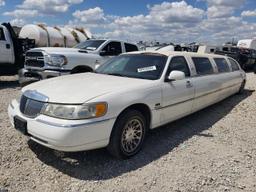 LINCOLN TOWN CAR E 2000 white limousin gas 1L1FM81WXYY853287 photo #2