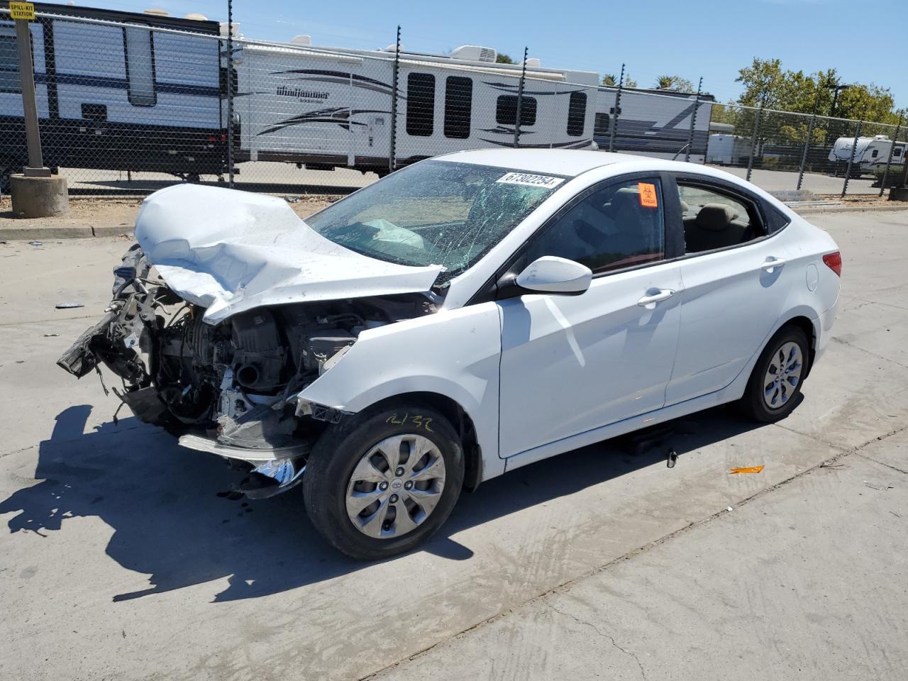 HYUNDAI ACCENT SE 2017 white  gas KMHCT4AE2HU360697 photo #1