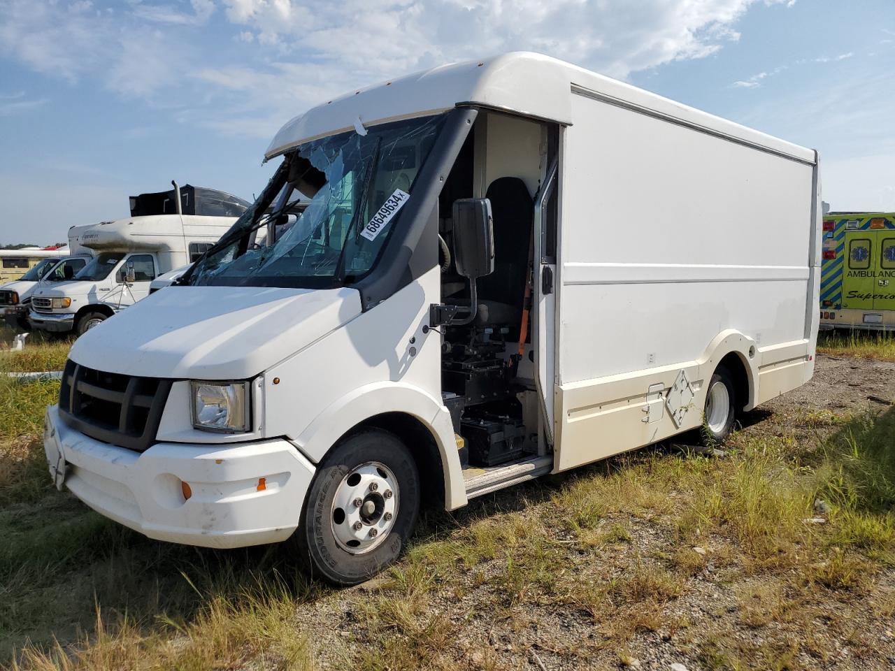 ISUZU NPR 2018 white  diesel JALB4T175J7W02099 photo #1