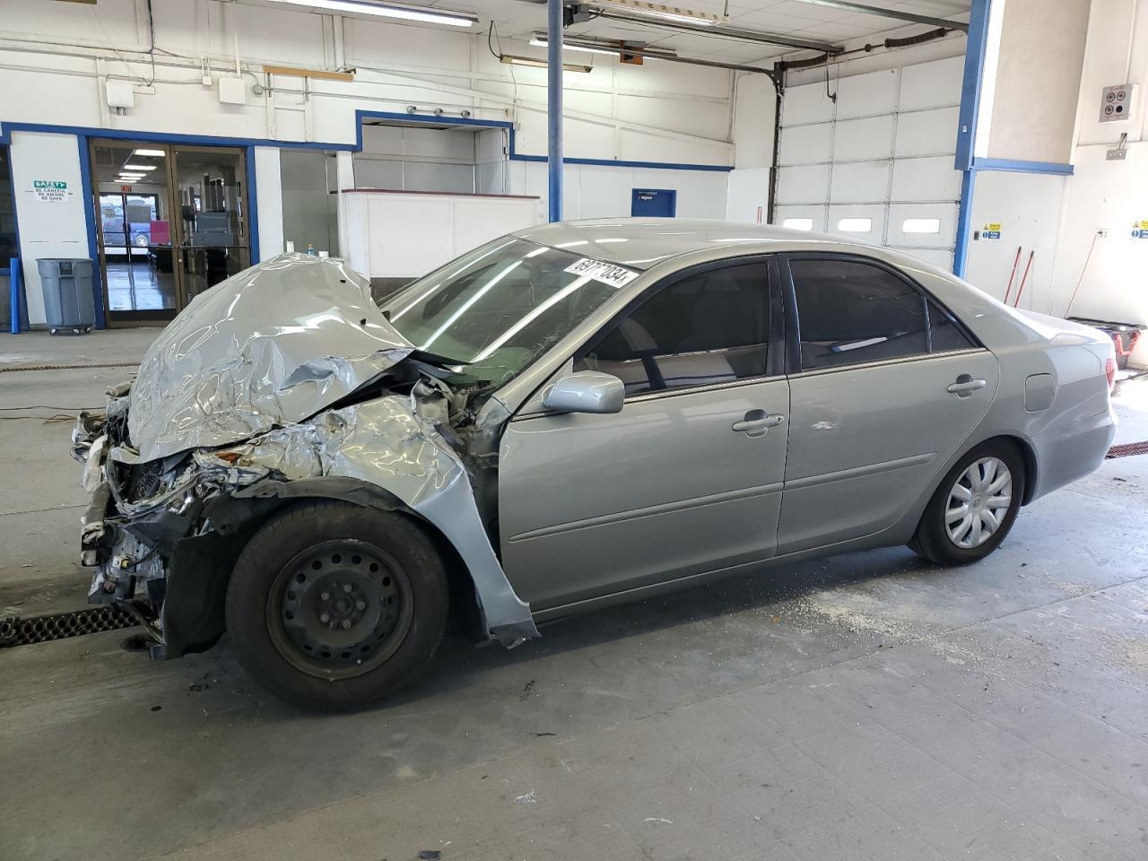 TOYOTA CAMRY LE 2005 silver  gas 4T1BE30K25U563012 photo #1