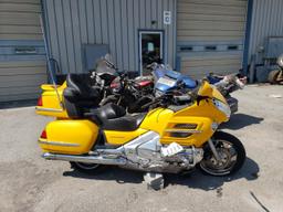 HONDA GL1800 2002 yellow  gas 1HFSC47042A111070 photo #2