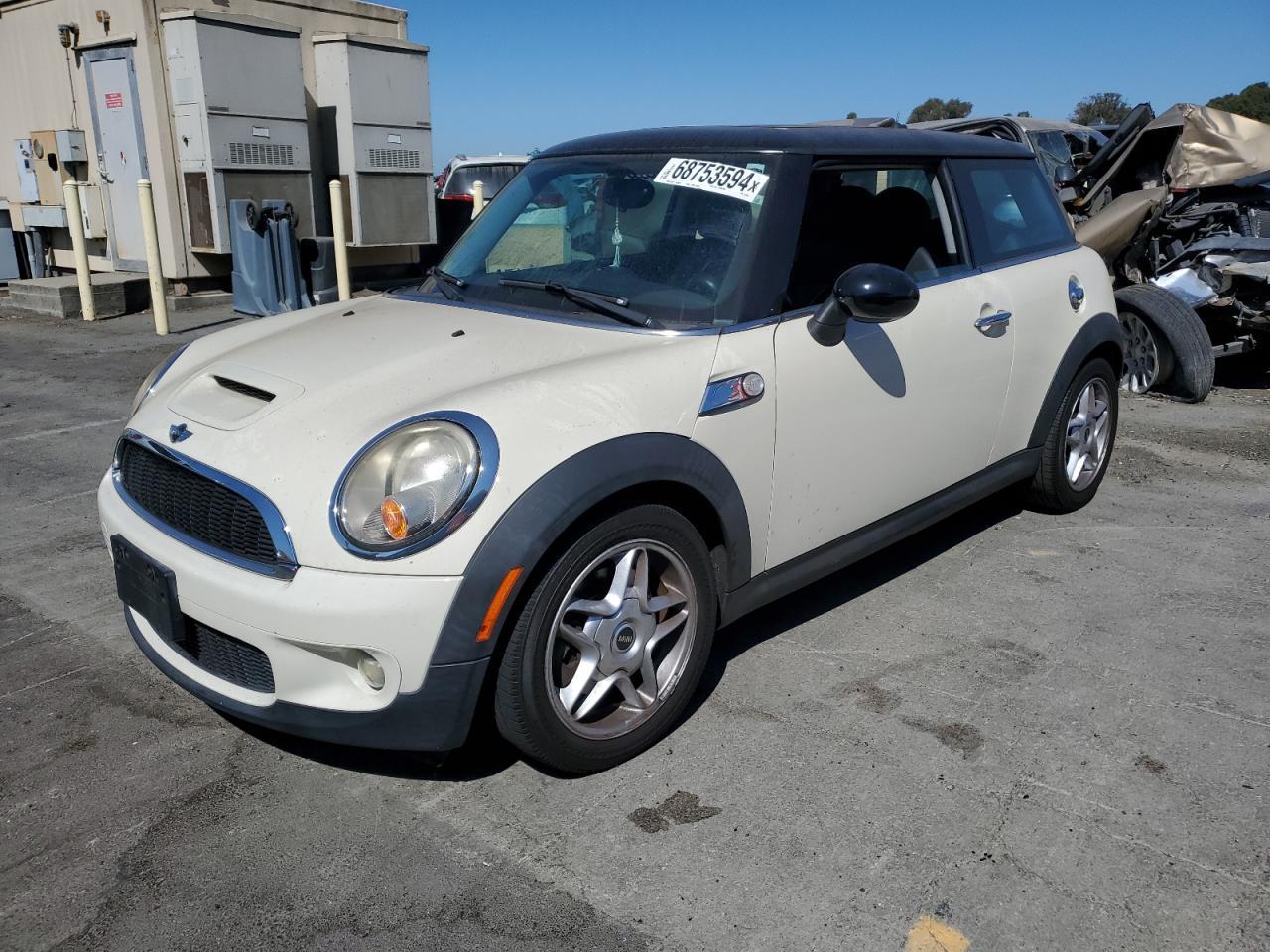 MINI COOPER S 2010 cream hatchbac gas WMWMF7C51ATZ73661 photo #1