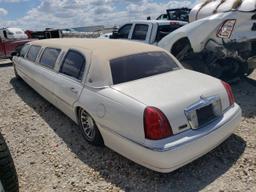 LINCOLN TOWN CAR E 2000 white limousin gas 1L1FM81WXYY853287 photo #3