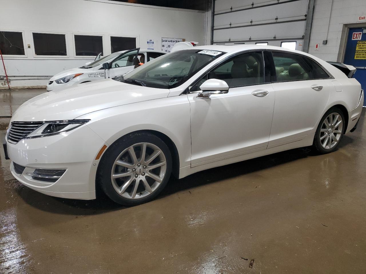 LINCOLN MKZ 2016 white  gas 3LN6L2JK0GR622522 photo #1