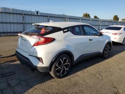 TOYOTA C-HR XLE 2018 white  gas NMTKHMBX5JR012841 photo #4